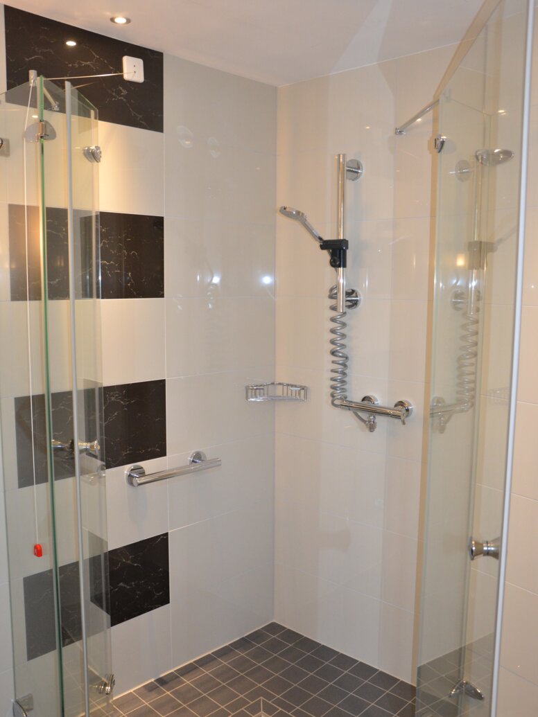 Shower bar at St Antonius Hospital