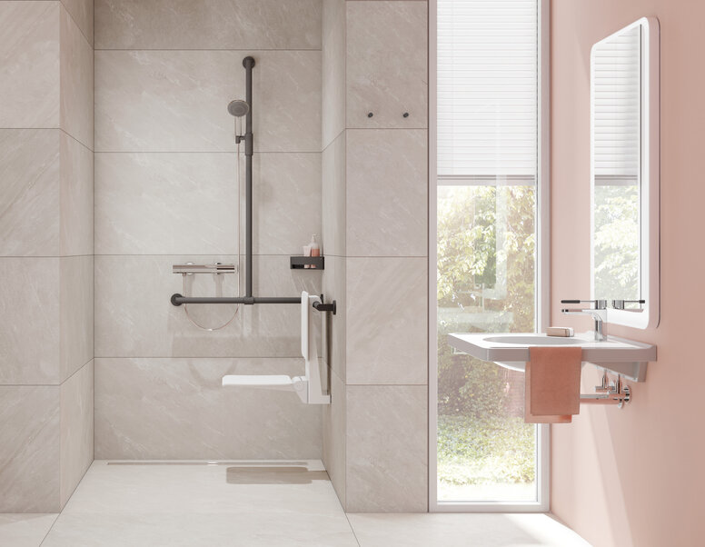 Shower area equipped with an infinitely adjustable magnetic shower holder